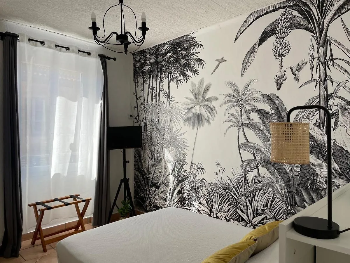 Hotel Le Flore Fréjus 2*,