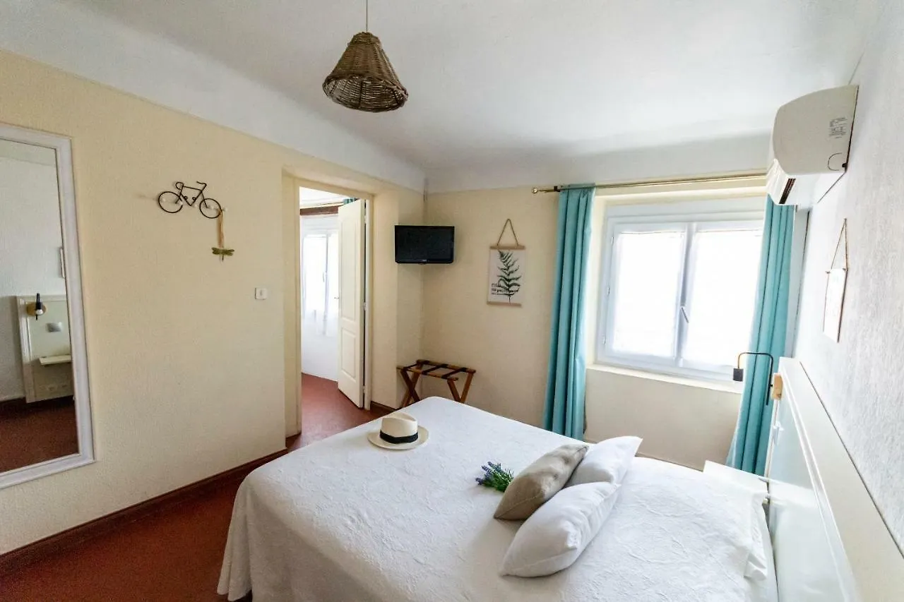 **  Hotel Le Flore Frejus France